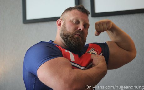 hugeandhung pornstar perfect img