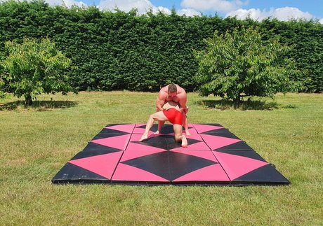 hugeandhung sex actress photos