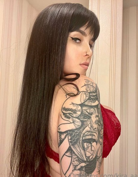 kira aa sexy actress photo