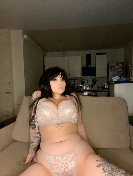 kira aa model art picture