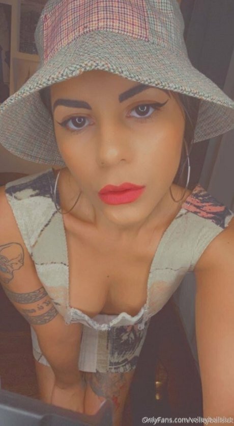 volleyballslut star naked galleries