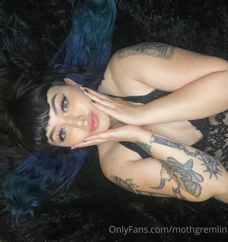 mothgremlin sex model gallery