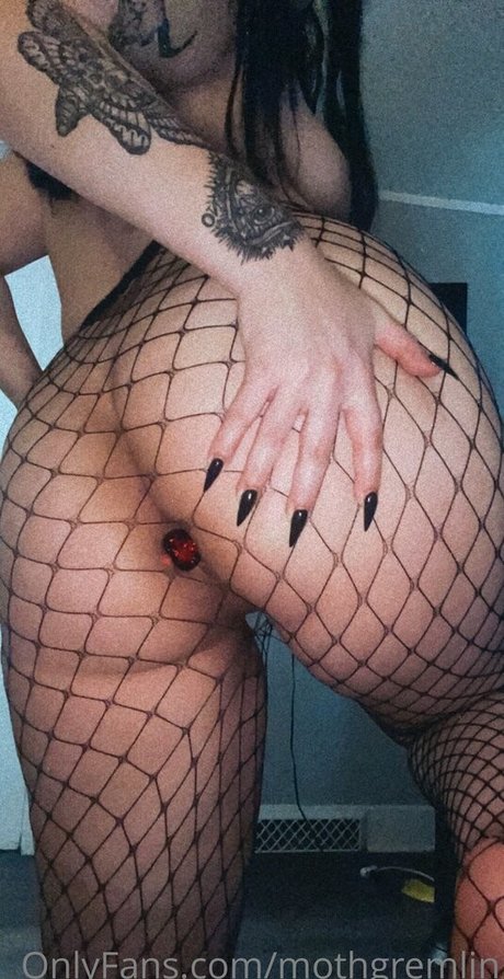 mothgremlin model sexy image