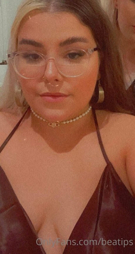 beatips naked actress image