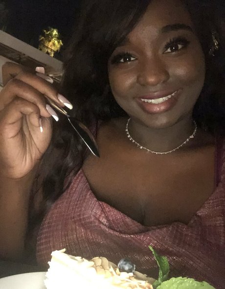 barbiecrystal sexy model pic