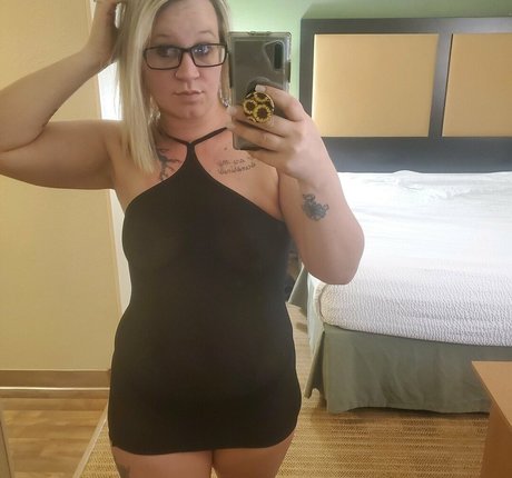 itsyourgirl44 model nice img