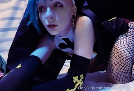 smallcreepyboy naked star img