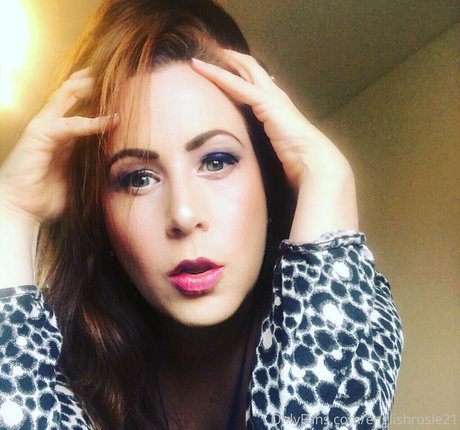 englishrosie21 top model photo