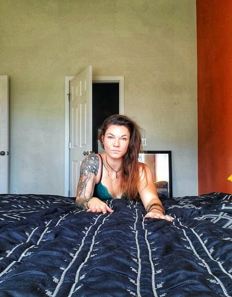 AmericanKat model sexy pictures