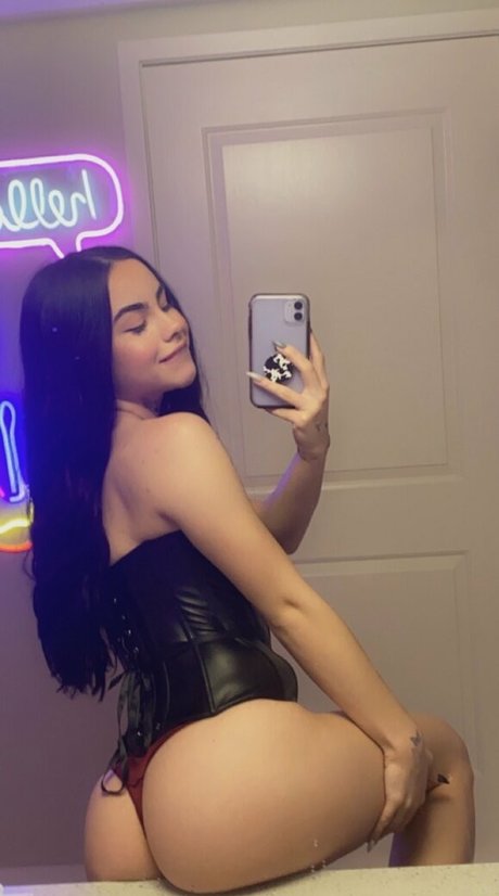 Sofia Porzio naked model gallery