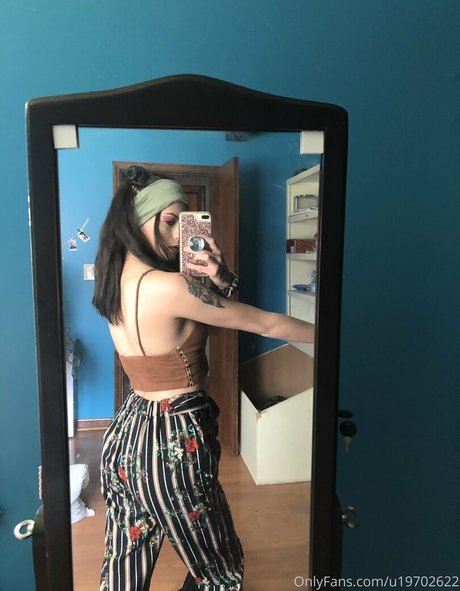 cum on glasses onlyfans sexy picture