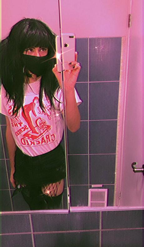 tinysexilexi666 model erotic photos