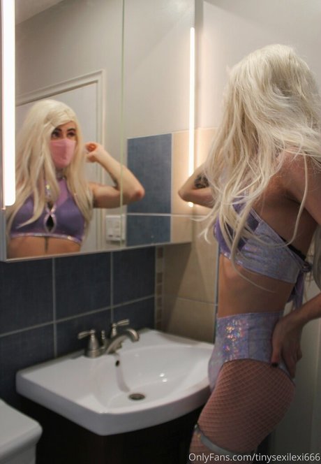 tinysexilexi666 star pornographic galleries