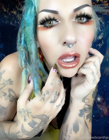 curvy shemale onlyfans erotic image