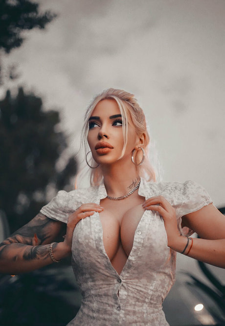 yannaluxfree star nice images