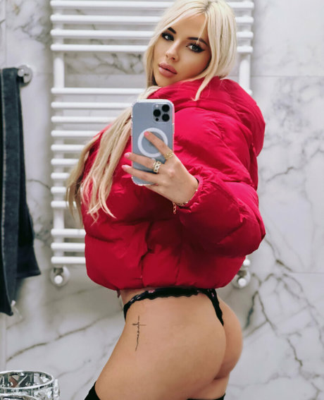 yannaluxfree pornstar pretty galleries