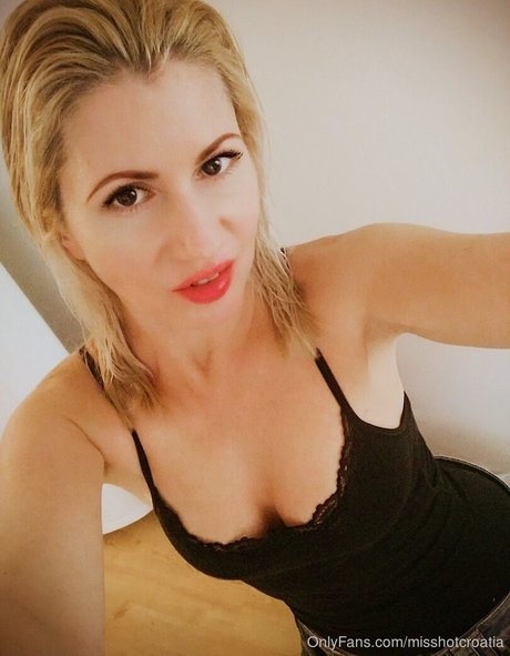 asian shemale onlyfans top photos