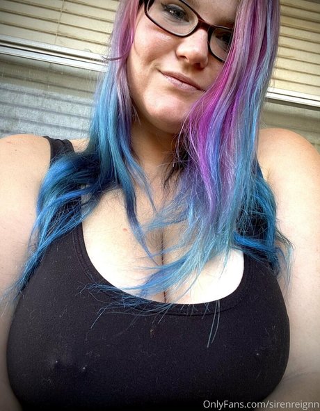 sirenreignn star photo