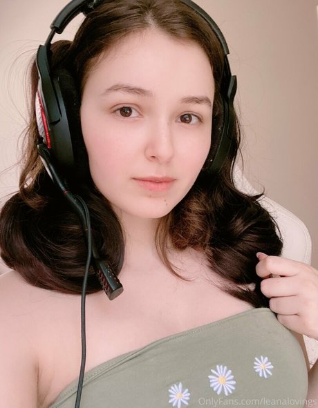 wide onlyfans pretty image