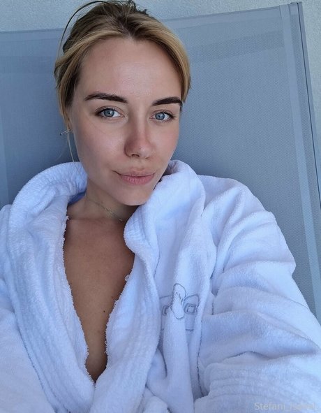 stefani isabel_ star nude photo