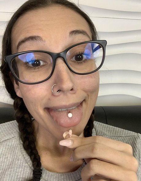 thick girls onlyfans nude images