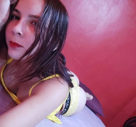 Aline Marques pornstar hot img