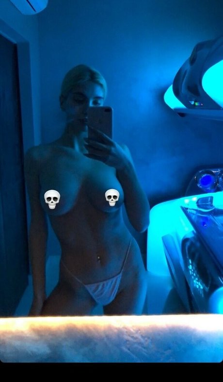 Sorayazoee model nudes image