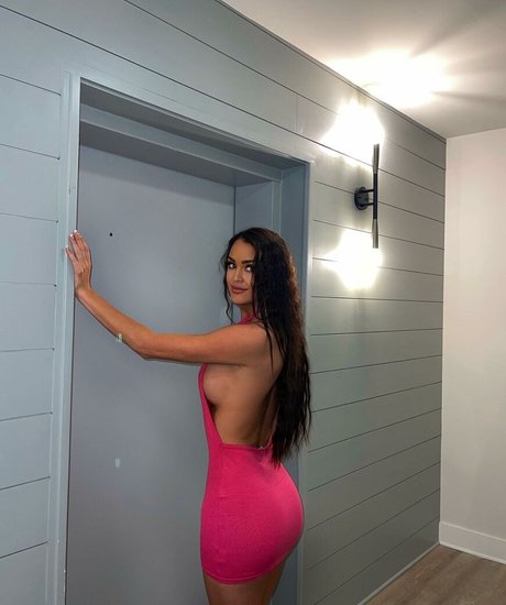 18 asian onlyfans pretty picture