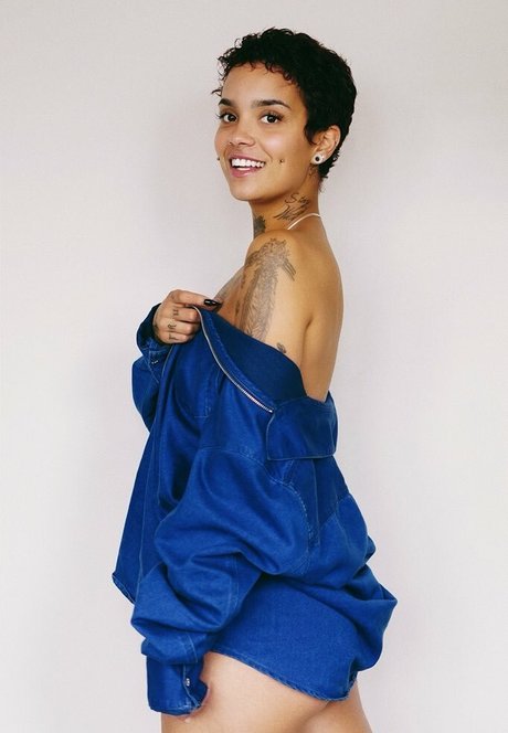 Sincerelymerce model image