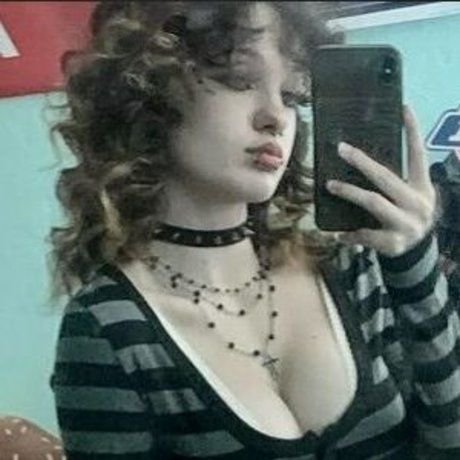 goth queen os sexy pornstar gallery