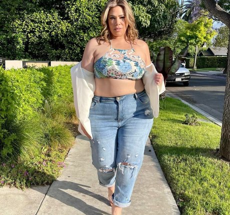 CarlaLuxx beautiful actress pic