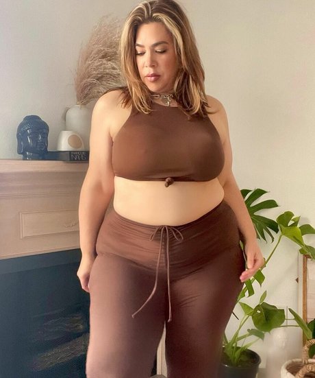 CarlaLuxx nude actress images