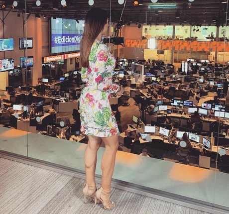 WomenPrimer star hot img