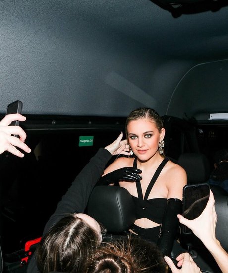 Kelsea Ballerini hd actress images