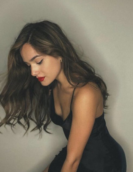 Chachi Gonzales model xxx image