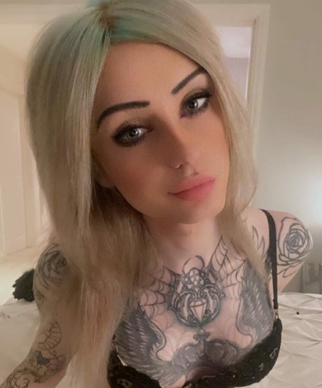 missyadair exclusive star photos