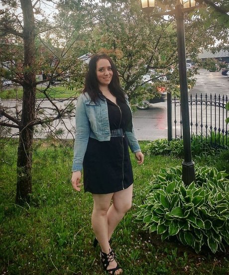 facesitting onlyfans pornographic image