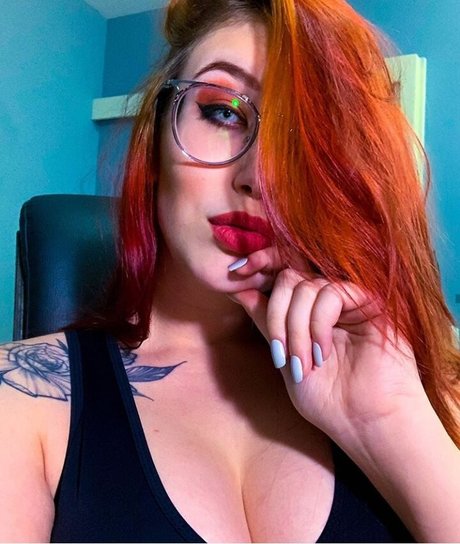 Callmejeh model erotic image