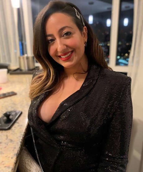 Nicole Enayati sex pornstar photos