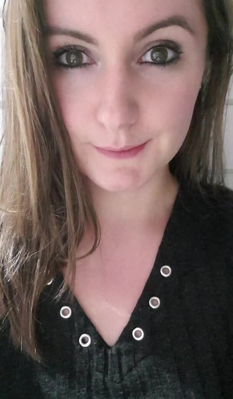 bored english wife star pretty images