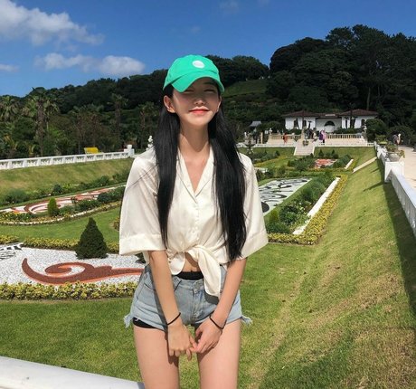 Haxxnini exclusive actress img