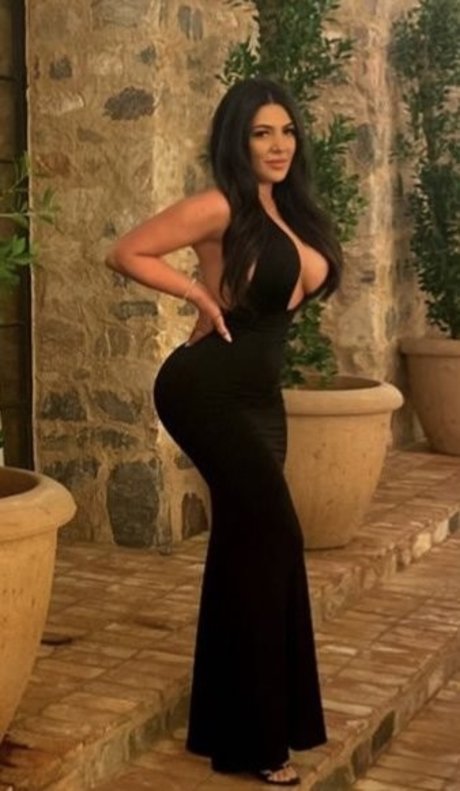 Nikki Waka model xxx pics