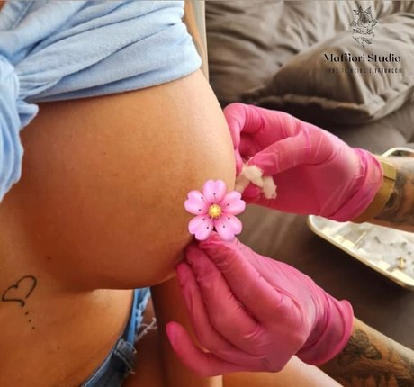 Andressa Oliveira pretty model pic