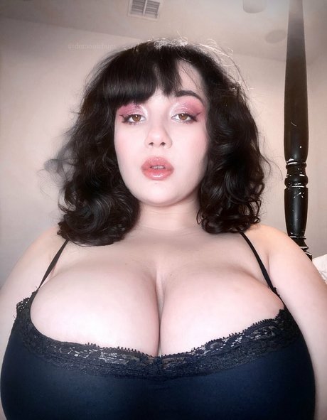 DemonG Bugs sex star pictures