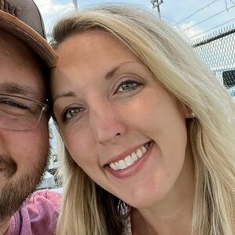 Erika Swingz porn model pictures