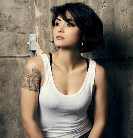 Daniella Pineda perfect star pic
