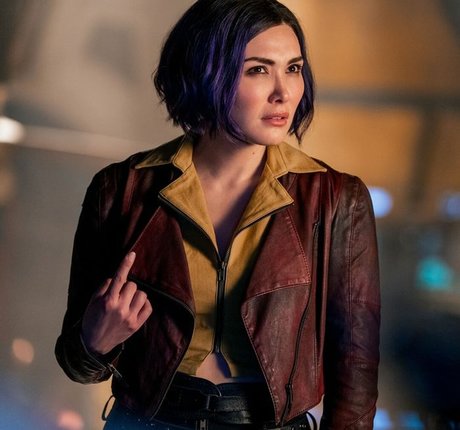 Daniella Pineda pornographic model pic