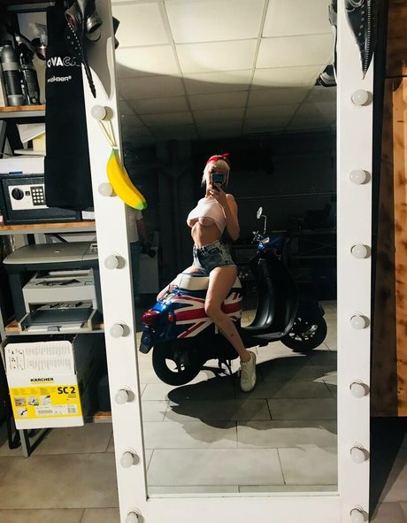 curvy asian onlyfans hot pictures