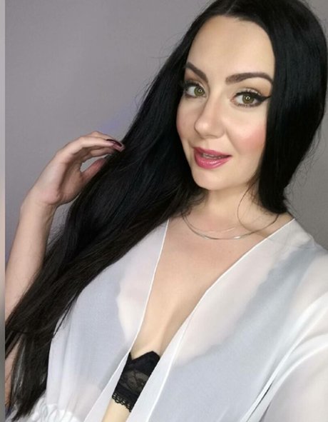 Kate Lullaby model beautiful gallery