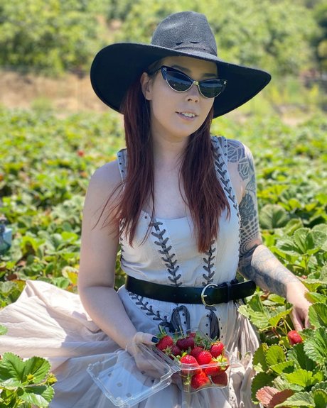 milf wife onlyfans hot nude gallery